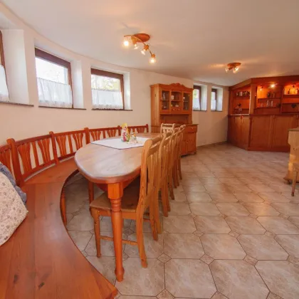 Einzigartiges Haus in Südlage mit unverbaubarem Fernblick auf leichter Hanglage - Bild 3