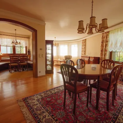 Einzigartiges Haus in Südlage mit unverbaubarem Fernblick auf leichter Hanglage - Bild 2