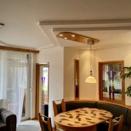 Helle 4-Zimmer-Wohnung mit Balkon/Wintergarten – zwei Gehminuten zur PlusCity - Bild 2