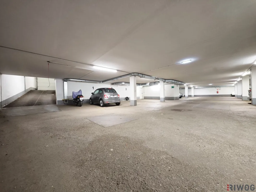 Garagenplatz Nähe Saarpark II in der Pfarrwiesengasse - Bild 1