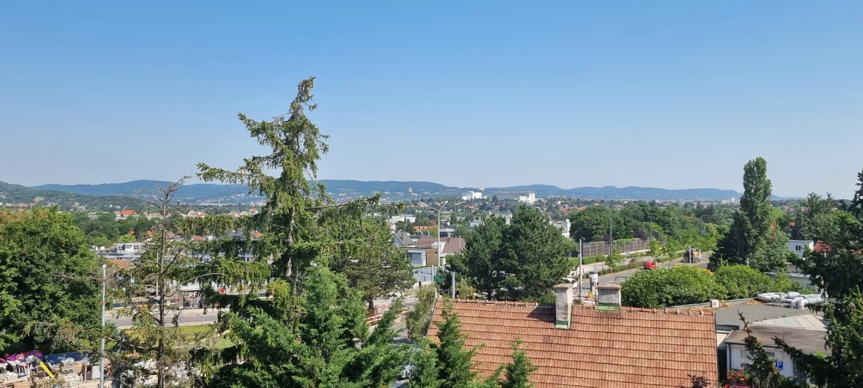 "Provisionsfrei" Traumhafte Dachterrassenwohnung mit Fernsicht in Top-Lage - Erstbezug mit Tiefgarage - Bild 1