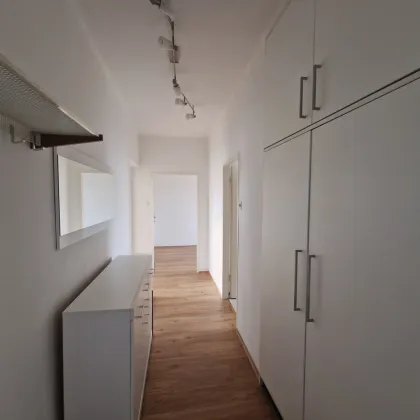 Tolle 2-Zimmer-Wohnung mit Stadtblick in Jakomini! - Bild 2