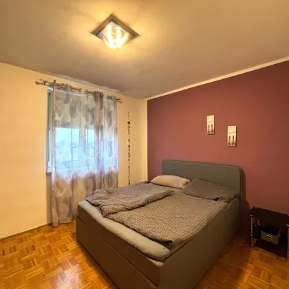 Wohnen am Oedter See: 3 Zimmer mit Balkon, Bad mit Wanne & TG-Stellplatz in Traun - Bild 2