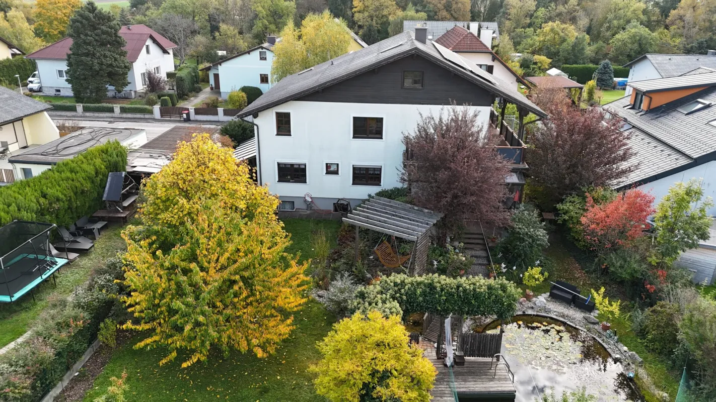 Einfamilienhaus mit Schwimmbiotop am Rande von Wr. Neustadt (zwei getrennte Einheiten) - Bild 1