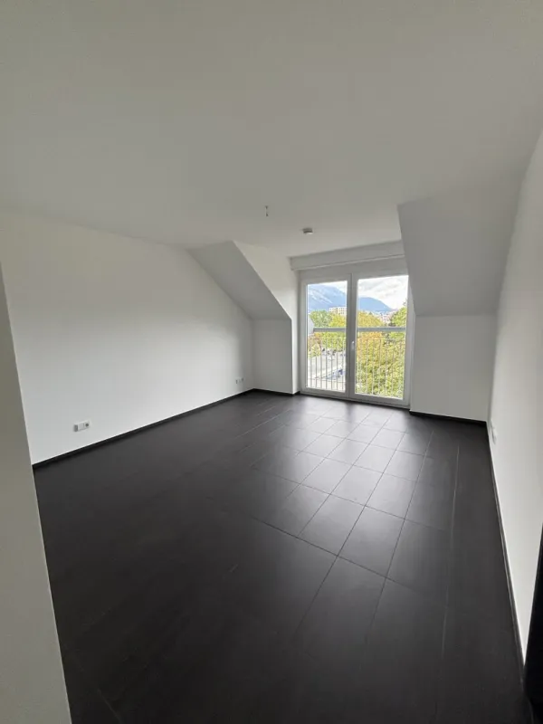 Traumhafte 3-Zimmer-Dachgeschosswohnung in Zentrumnähe - Bild 1