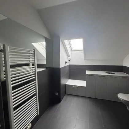 Traumhafte 3-Zimmer-Dachgeschosswohnung in Zentrumnähe - Bild 3
