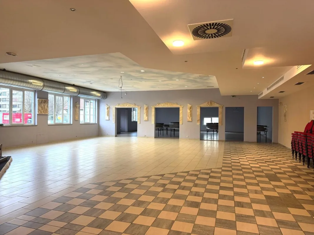Geschäftslokal / Ausstellungshalle Steyr - Bild 1