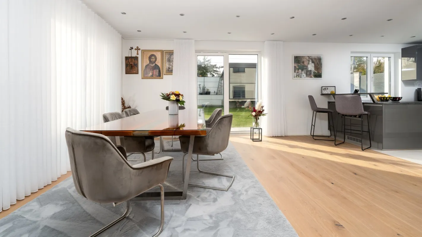 Pool, Outdoor-Kitchen & 4 Terrassen: Exklusive Doppelhaushälfte in Perchtoldsdorf! - Bild 1