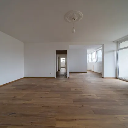 Zur Gänze sanierte 3 Zimmer-Wohnung mit großzügiger Loggia & Fernblick – Spitalgasse 1, Wiener Neustadt - Bild 2
