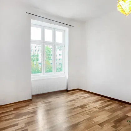 Bezugsfertig & ruhig! Moderne 2-Zimmer-Wohnung mit Lift und Tageslichtbad - Bild 2