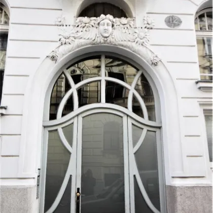 Dachgeschoss-Duo mit 98 m² Terrasse & unverbaubarem Schönbrunn-Blick – Ausbauprojekt in 1140 Wien Hietzing - Bild 2