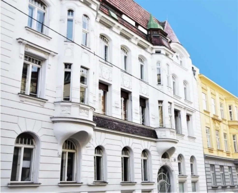 Dachgeschoss-Duo mit 98 m² Terrasse & unverbaubarem Schönbrunn-Blick – Ausbauprojekt in 1140 Wien Hietzing - Bild 1