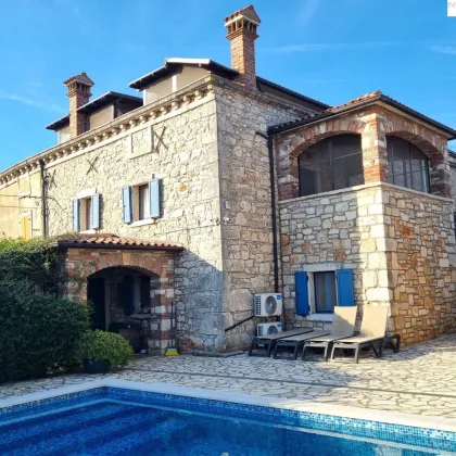 Porec Umgebung - Attraktives Steinhaus mit 2 Appartements und Pool/Wellness - Bild 2