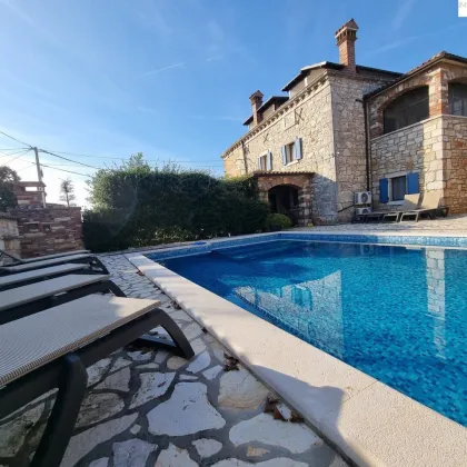 Porec Umgebung - Attraktives Steinhaus mit 2 Appartements und Pool/Wellness - Bild 3