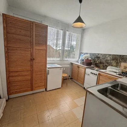 1,5-Zimmer-Wohnung mit Loggia und Modernisierungsbedarf - Bild 3