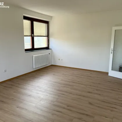 Sonniges Eigentum mit Garage - Bild 3