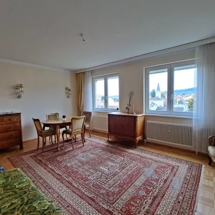 Geniale Aussicht - 2 bis 3 Zimmer Wohnung mit Loggia ins Grüne, inkl. Autostellplatz - Baden - Nähe Evangelischer Kirche/ Weingärten - Bild 2
