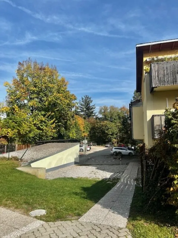 Ruhige barrierefreie 2-Zimmer-Wohnung mit Garten und Parkplatz – Ihr neues Zuhause ! - Bild 1