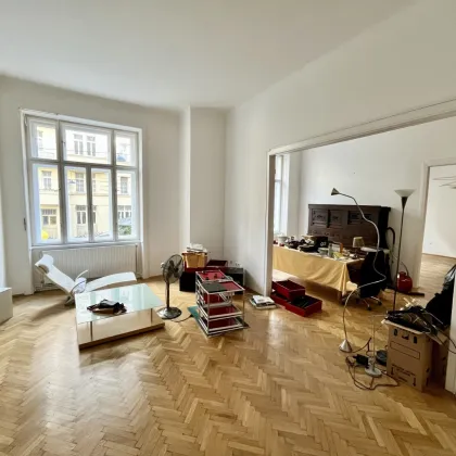 Repräsentative Altbauwohnung am Esteplatz! - Bild 2