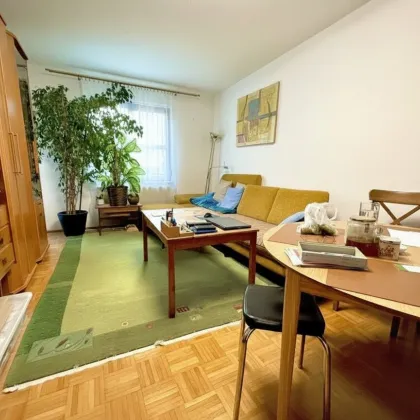 RUHIGE WOHLFÜHL-OASE - BJ 1990 - 2 Zimmer - Garage - ca. 63 m² NFL - Loggia - - Bild 2