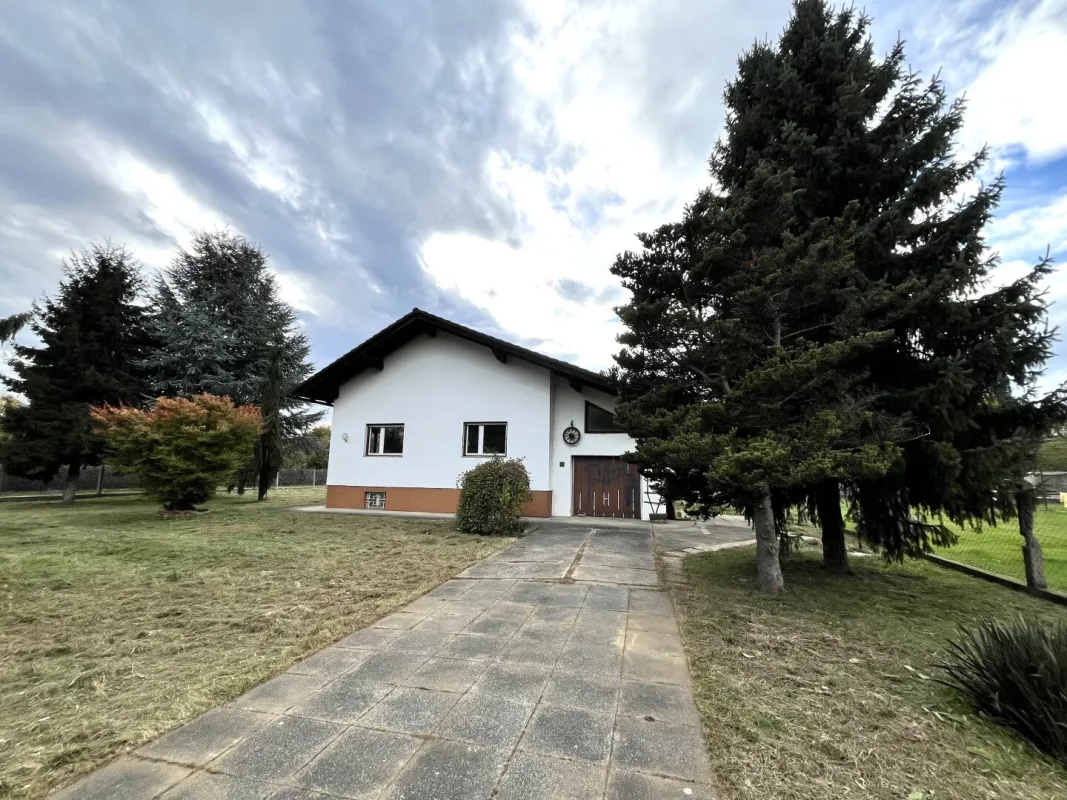 Graz - Nähe BRG Klusemann: Sanierungsbedürftiges Einfamilienhaus mit großem Garten in ruhiger Lage und viel Potenzial! - Bild 1