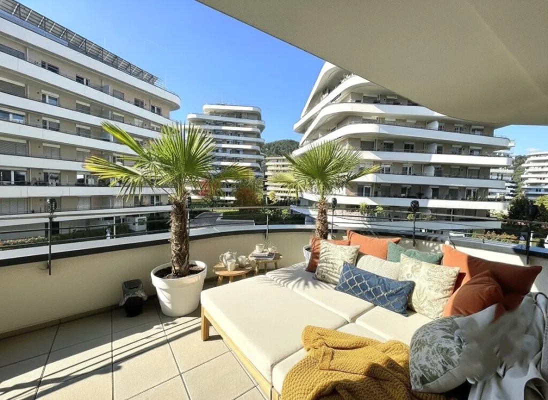 Green-City -  Barrierefreie traumhafte 3 Zimmer Wohnung mit 39 m² Rundum-Balkon und Tiefgarage! - Bild 1