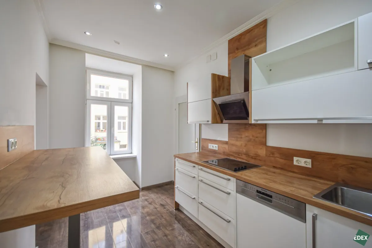 5-Zimmer-Altbauwohnung im 18. Bezirk - Bild 1