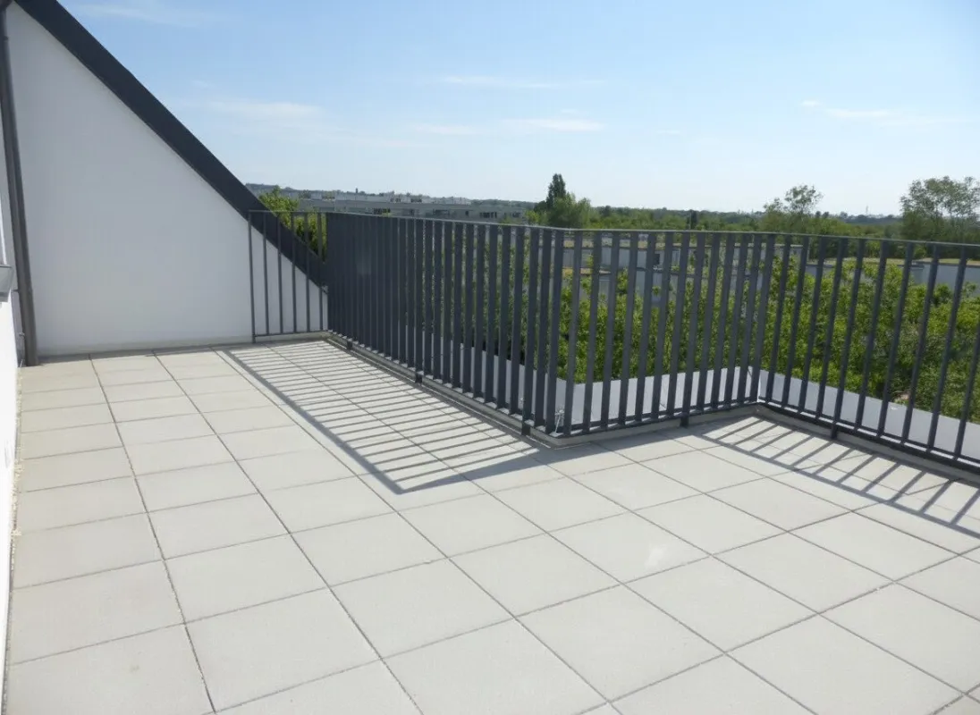 ZWEITBEZUG 3 Zimmer-TERRASSEN-Neubauwohnung - HOFSEITIG - Bild 1