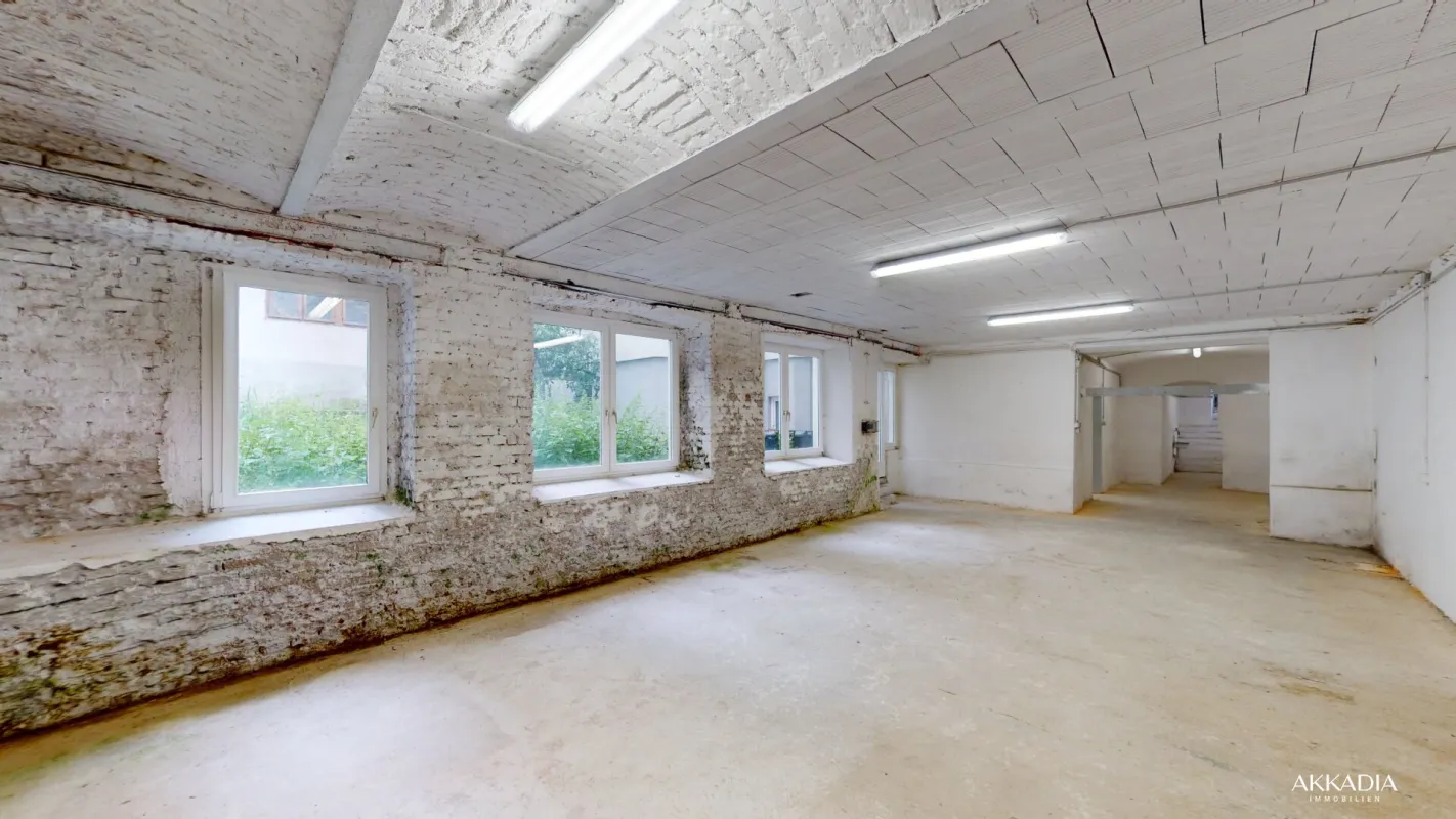 Große Souterrainfläche I Nähe Haus des Meeres I Lager I Atelier - Bild 1