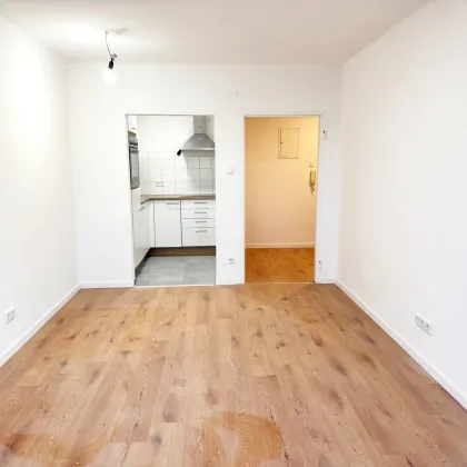 Zentrale 2-Zimmer-Wohnung mit Loggia - Bild 2