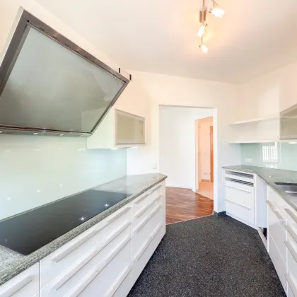 STADTRAND - TRAUMHAFTE 4 ZIMMER FAMILIENWOHNUNG INKL. GARAGE UND BALKON IN GRÜNLAGE - Bild 3