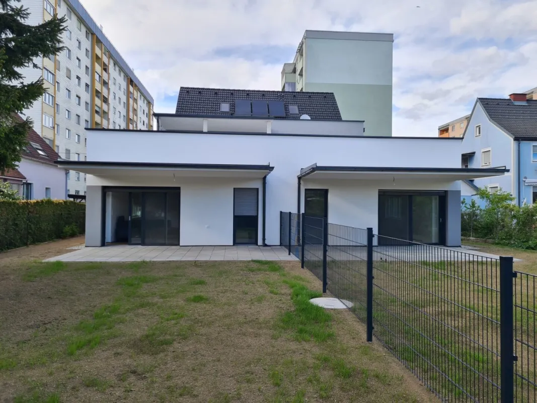 Moderne Gartenwohnung in Graz - Wetzelsdorf: 3 Zimmer, Top Küche, Terrasse, Carport - Erstbezug zum Top-Preis! - Bild 1
