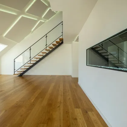 NEUER PREIS - 590.000,-- € / DG Wohn(T)raum direkt in Stockerau - Einziehen und Wohlfühlen + ca. 55 m² große Dachterrasse - Bild 3