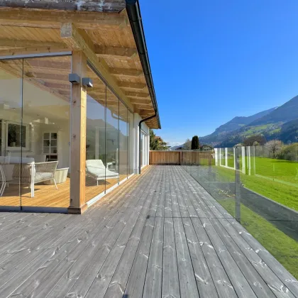 Mietobjekt: Maisonettenwohnung mit gesamt ca. 146,37 m² Wohnfläche mit 2 Terrassen, 1 Wintergarten, Garten,1 Balkon, Carport  und  PKW-Stellplatz im Freien - Bild 3