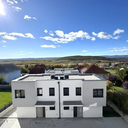 TRAUMHAFTER AUSBLICK | Moderne Doppelhaushälfte - ERSTBEZUG | 5 Zimmer | Großhöflein - Fasangasse (Haus 4/2) - Bild 2