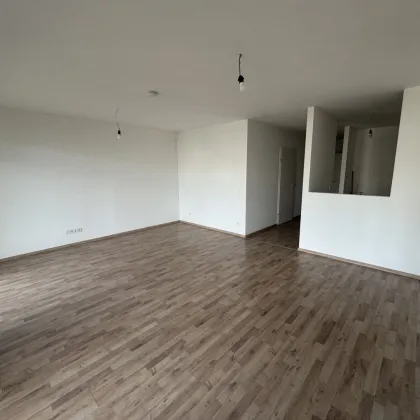 Geräumige 2-Zimmer Genossenschaftswohnung mit großzügiger Freifläche! -  unbefristeter Mietvertrag - Bild 3