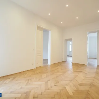 Erstbezug nach Komplettsanierung mit Balkon im Stilaltbau - Bild 2