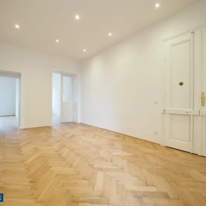 Erstbezug nach Komplettsanierung mit Balkon im Stilaltbau - Bild 3