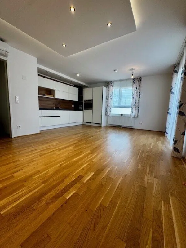 sehr schöne 4 Zimmer-Dachgeschosswohnung mit Weitblick in zentraler Lage *2 Balkone, Klimaanlage, Raffstore-Jalousien* - Bild 1