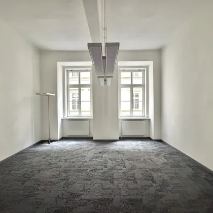 360° TOUR // GENERALSANIERTE PRAXIS/ ALTBAUBÜRO in OPERNNÄHE - Bild 3