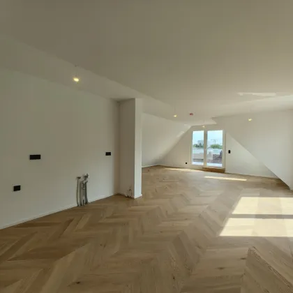 Modernes Penthouse mit 5!!! Sonnenterrassen *Erstbezug *Deckenkühlung *Wasser-Wasser-Wärmepumpe *geräumige Wohnküche *exklusive und stylische Ausstattung *schlüsselfertig - Bild 2