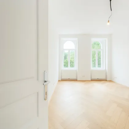 Grüner Parkblick in ruhiger Lage + Erstbezug nach Sanierung + Hochwertige Ausstattung + ab sofort - Bild 3