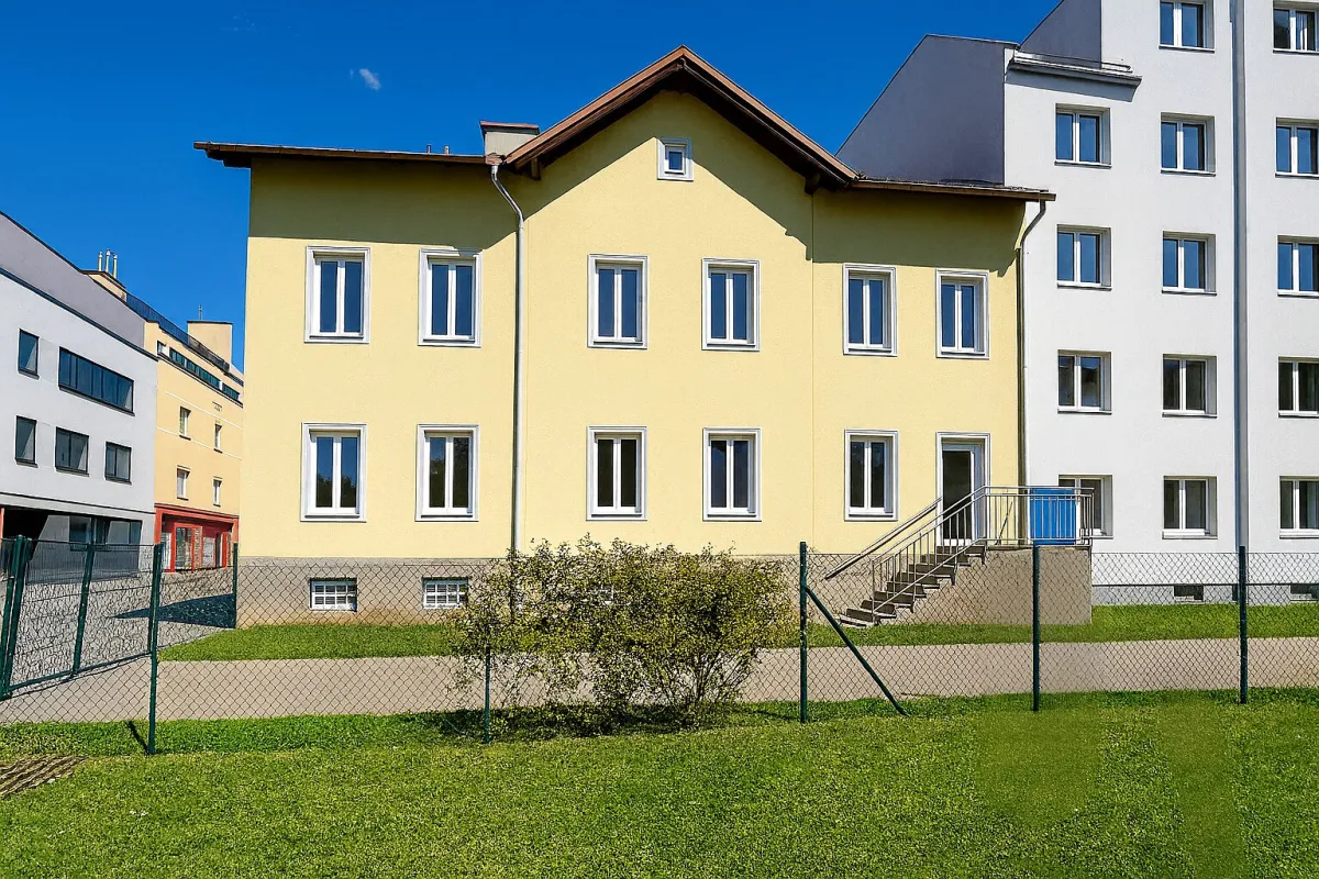 Kindergarten, Büro, Praxis oder ihr neues Eigenheim - hier haben sie viel Raum für ihre Visionen - Bild 1