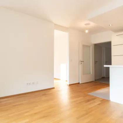 ZUM VERKAUFEN! Attraktive Kapitalanlage: Vermietete charmante Kleinwohnung mit großzügigem Balkon und Tiefgaragenstellplatz! Nähe U6 Spitz! - Bild 3