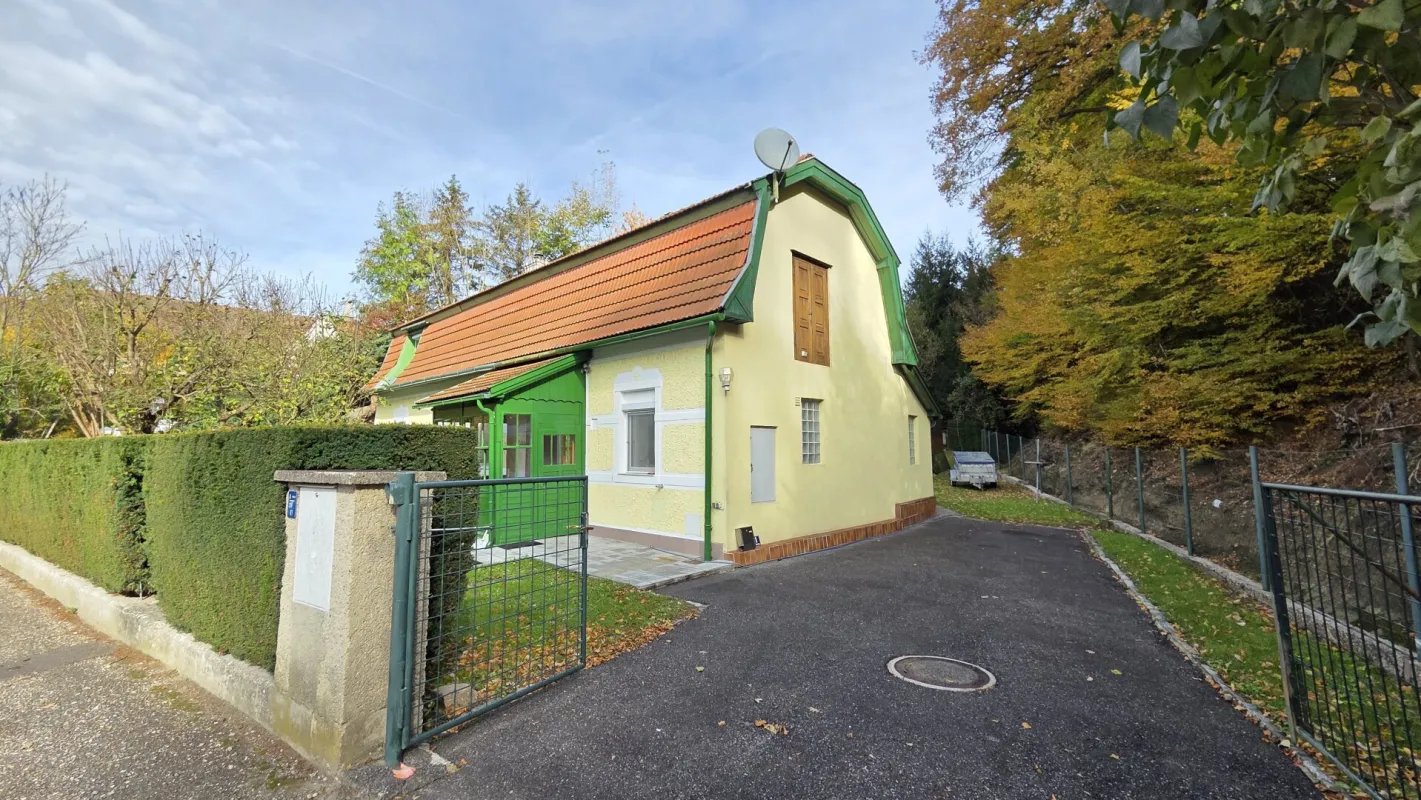 Ein/Zweifamilienhaus * teilweise renoviert * direkt am Wald gelegen * Ruhelage - Bild 1
