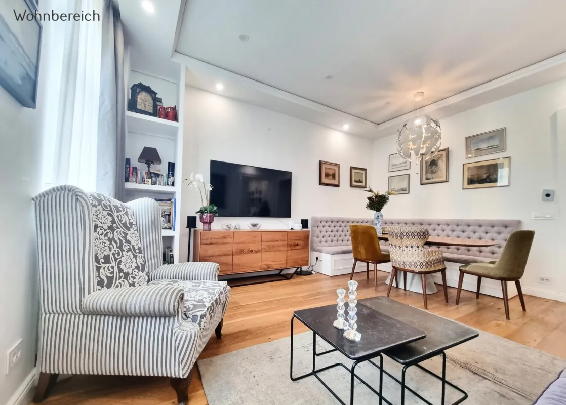 Elegante Altbau-Residenz mit vier Zimmern und separater Küche – Wohnen mit Charakter und zeitlosem Wiener Flair - Bild 1