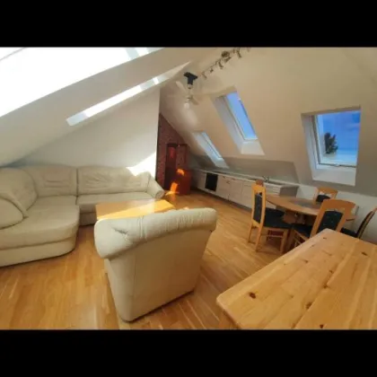 Stilvolle Dachgeschosswohnung mit Allg. Garten und Stellplatz in Inzersdorf im Kremstal! - Bild 2