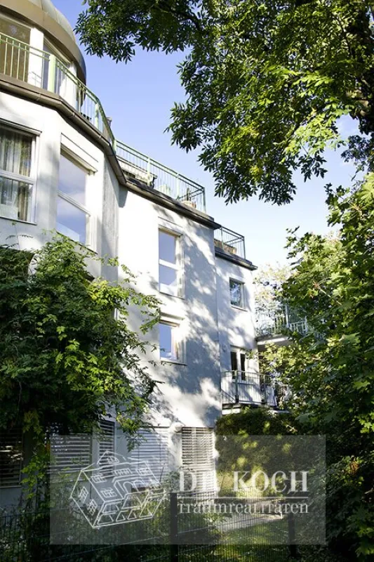 Sonnige Terrassenwohnung mit herrlichem Blick in absoluter Grünruhelage! - Bild 1