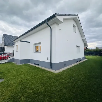 Traumhaus in Sollenau: Gepflegtes 140m² Heim mit Garten, Garage! - Bild 3