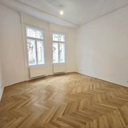 Stilvolle 146 m² Altbauwohnung mit 4 Zimmer + Wohnküche - Fischgrätparkett & Balkon in Bestlage - Bild 2